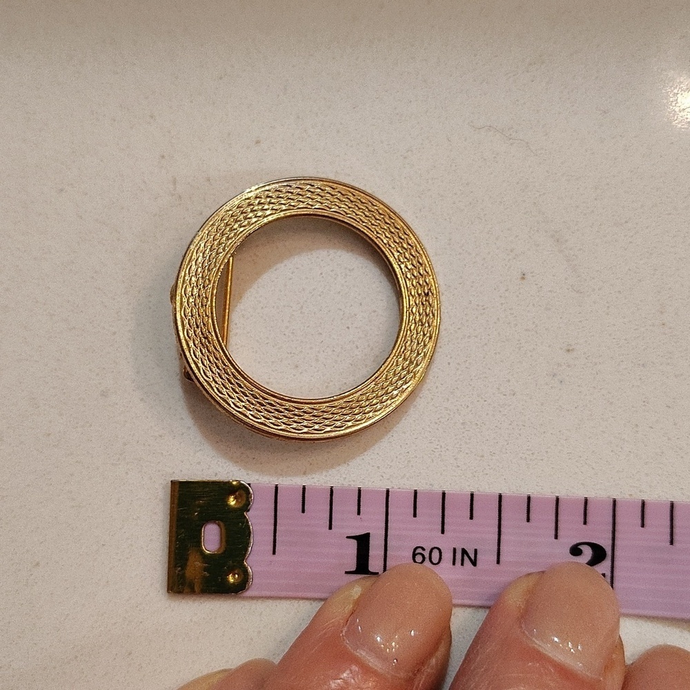 Gold tone brooch lapel pin 1.25" pin back - Picture 3 of 3